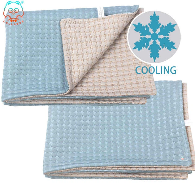Охолоджуюча пелюшка для собак COLLABOR Summer cooling mat-stock Blue&Beige, 70х100 см
