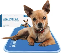 Нетоксичний охолоджуючий килимок The Green Pet Shop Cool Pet Pad 30 см х 40 см для собак вагою до 4 кг