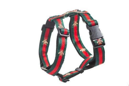 Без бренда Шлейка для собаки Pet & Co анатомічна GUCCI бджола S Ш 15 мм зелена-червона