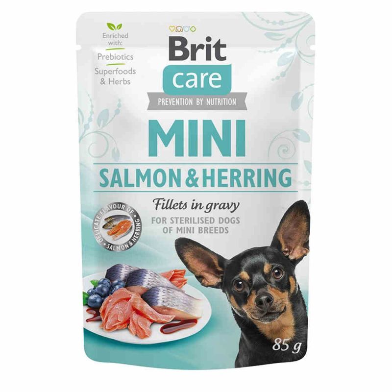 Brit Care Вологий корм (шматочки в соусі) з риба лосось оселедець для собак мініатюрних порід