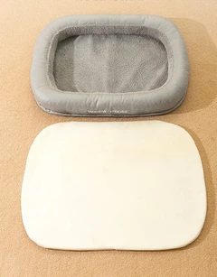 Лежанка для котів Pet Style "Warm House" Сіра 45х35