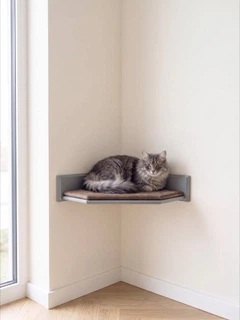 Настінна кутова лежанка-поличка для котів Sweet Pet "М'який Куточок" з велюровою подушкою, сіра