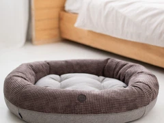 Овальний лежак для собак та котів Harley and Cho Bagel Brown S