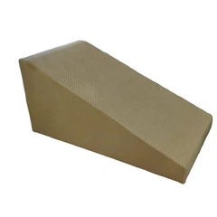 Без бренда Пандус горка для собачок 75*40*38 бежевий