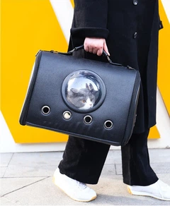 Сумка з ілюмінатором для переноски котів і собак 41x29x25 см CosmoPet CP-18 Black