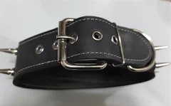 Шкіряний нашийник з шипами Lockdog XL(56-70 см) 000240024