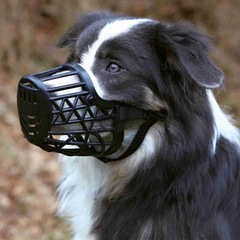 Намордник для собак Trixie L 31см чорний пластик (TX-17606)