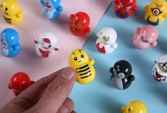 Без бренду Іграшка міні неваляшка для котиків 3,5 см різнокольорова