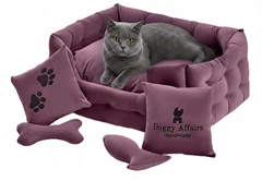 Лежанка для кота лежак для котів Doggy Affairs ліжко для кота спальне місце улюбленця M 73х53 см фіолетова (без подушок)