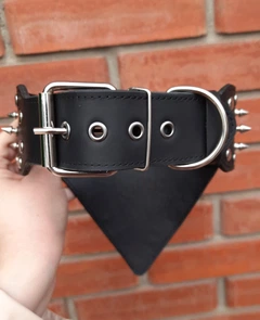 Шкіряний нашийник-бандану з шипами Lockdog M(30-44 см) 000240059