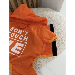 Без бренда Дощовик для собак з написом DON'T TOUCH ME, водонепроникний комбінезон з капюшоном 2 Multibrand (zoo0006372)