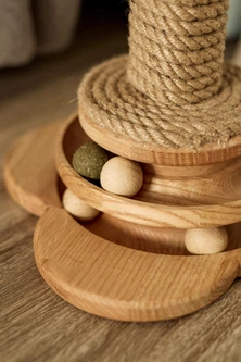 Інтерактивна іграшка кігтеточка (дряпка) для котиків OrganicSchef дерево джут деревяні кульки котяча мята 60х30см (715943235699)